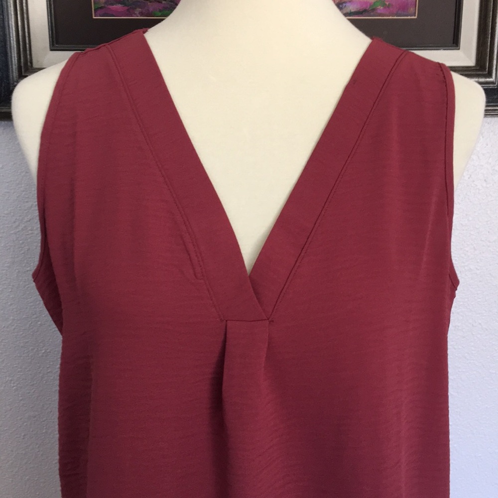 Woven Airflow Sleeveless V-Neck